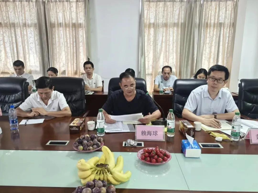 韶关市浈江区风采实验学校召开2026届中考复盘反思会-第13张图片-四季读书网