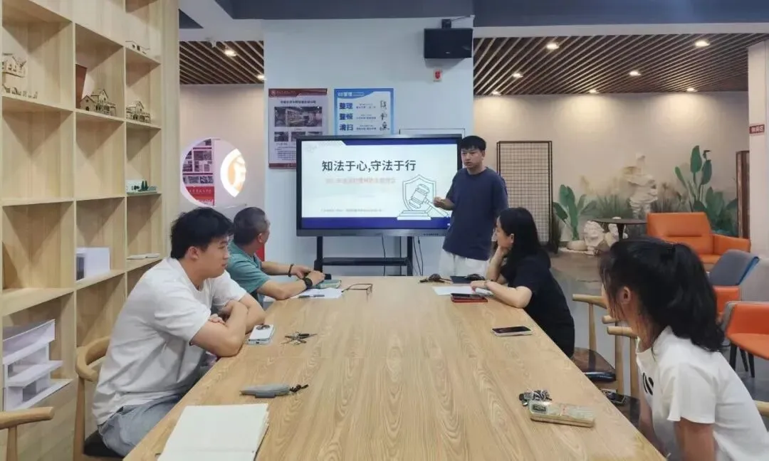 中考不是终点|在华商技工学校,我遇见了属于自己的滚烫未来-第16张图片-四季读书网