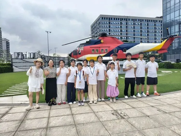山海携手,石榴绽芳华 雷山二中 6 名中考优秀学子参与粤港澳夏令营-第26张图片-四季读书网 山海携手,石榴绽芳华 雷山二中 6 名中考优秀学子参与粤港澳夏令营-第26张图片-四季读书网
