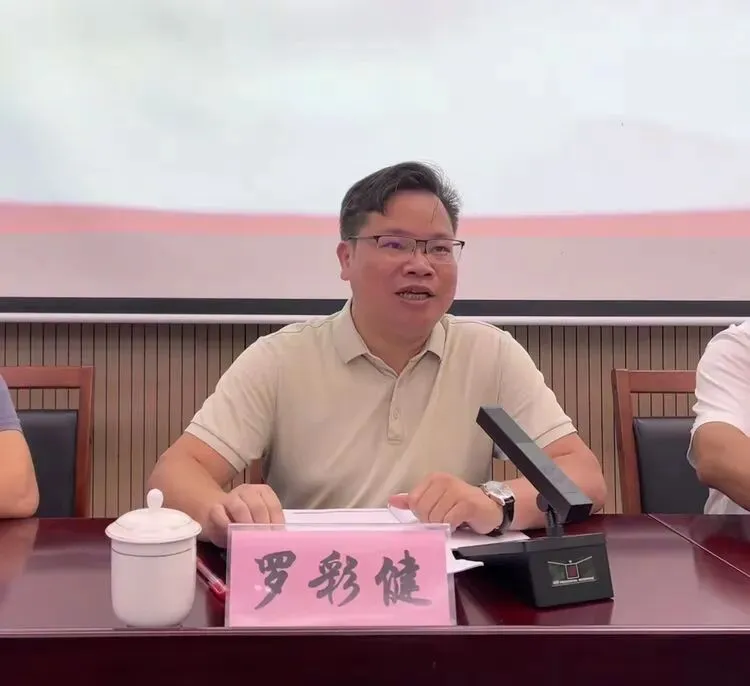 凝心聚力共备战  精准施策迎中考——港北四中教育教学联盟2027届备考闭关研讨会圆满落幕-第12张图片-四季读书网