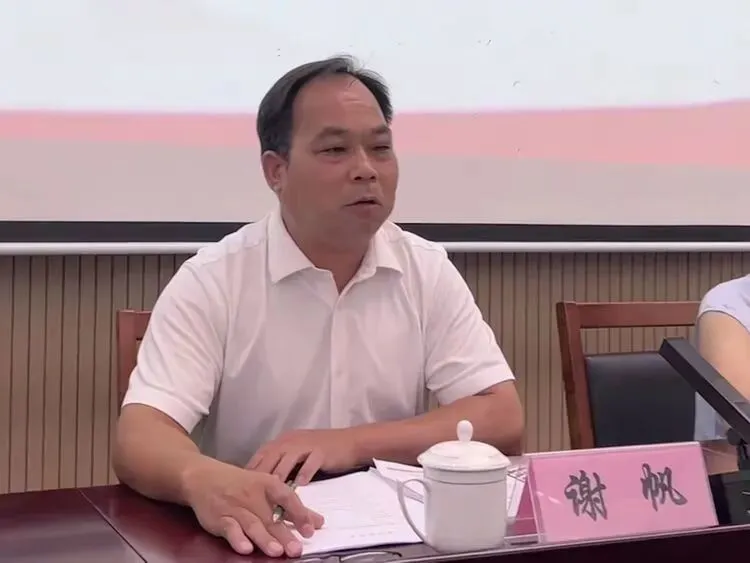 凝心聚力共备战  精准施策迎中考——港北四中教育教学联盟2027届备考闭关研讨会圆满落幕-第16张图片-四季读书网