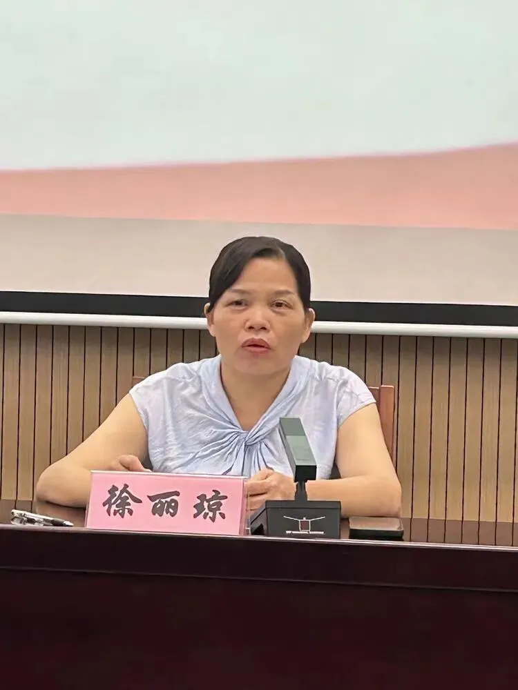 凝心聚力共备战  精准施策迎中考——港北四中教育教学联盟2027届备考闭关研讨会圆满落幕-第21张图片-四季读书网
