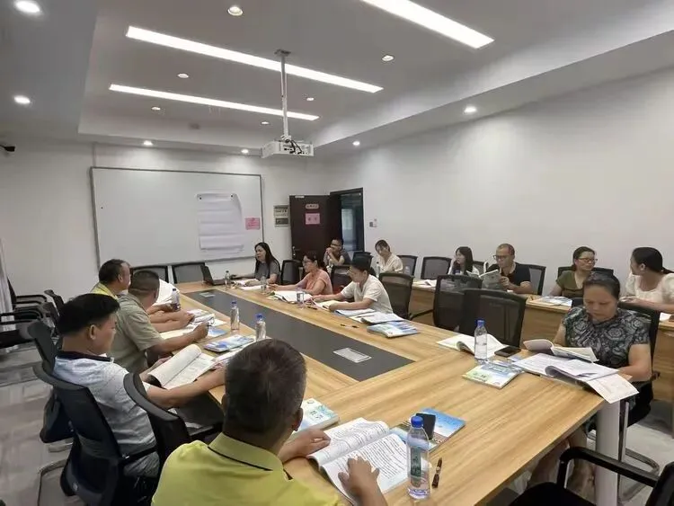 凝心聚力共备战  精准施策迎中考——港北四中教育教学联盟2027届备考闭关研讨会圆满落幕-第29张图片-四季读书网