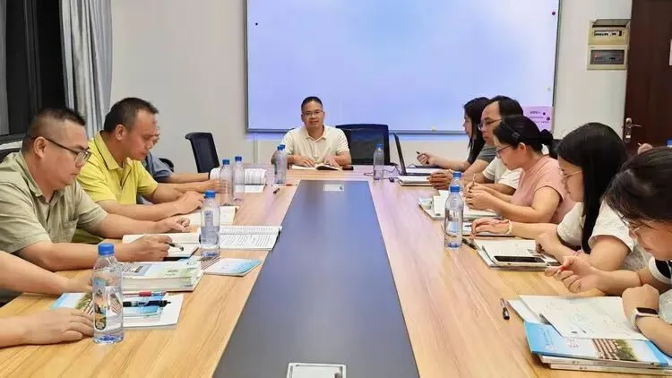 凝心聚力共备战  精准施策迎中考——港北四中教育教学联盟2027届备考闭关研讨会圆满落幕-第37张图片-四季读书网