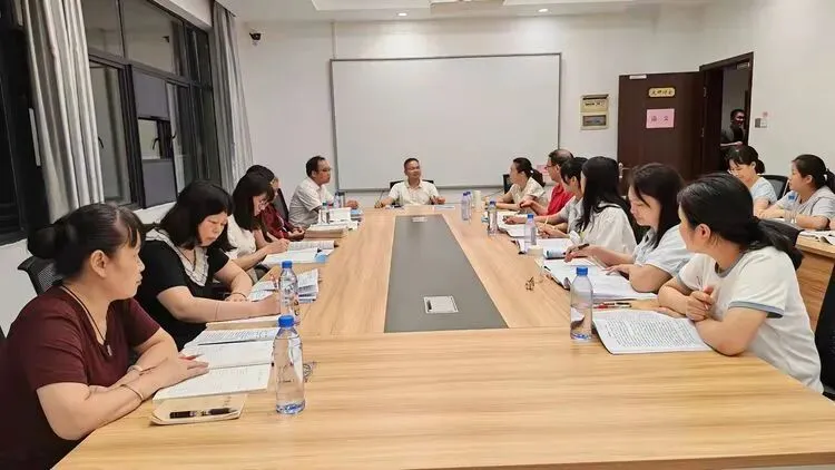 凝心聚力共备战  精准施策迎中考——港北四中教育教学联盟2027届备考闭关研讨会圆满落幕-第38张图片-四季读书网