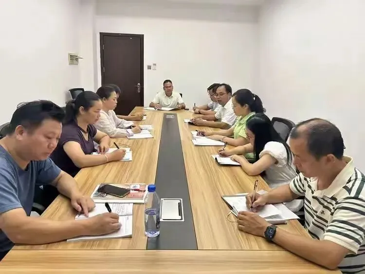 凝心聚力共备战  精准施策迎中考——港北四中教育教学联盟2027届备考闭关研讨会圆满落幕-第49张图片-四季读书网