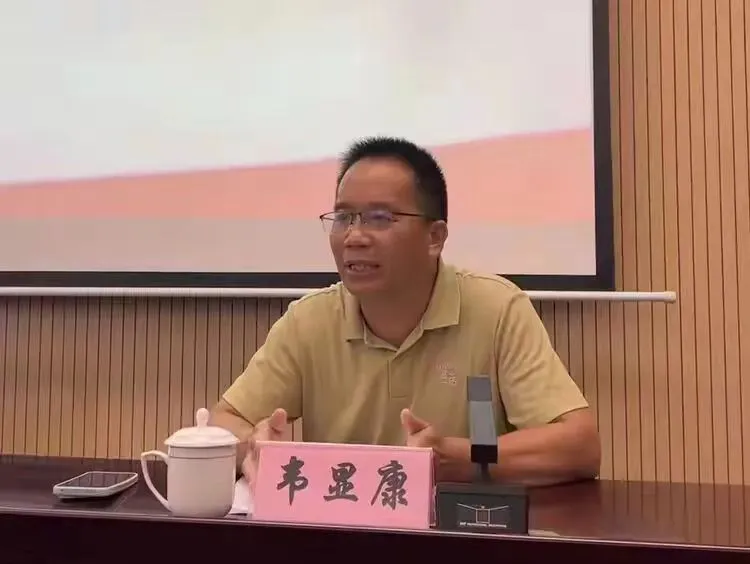 凝心聚力共备战  精准施策迎中考——港北四中教育教学联盟2027届备考闭关研讨会圆满落幕-第56张图片-四季读书网