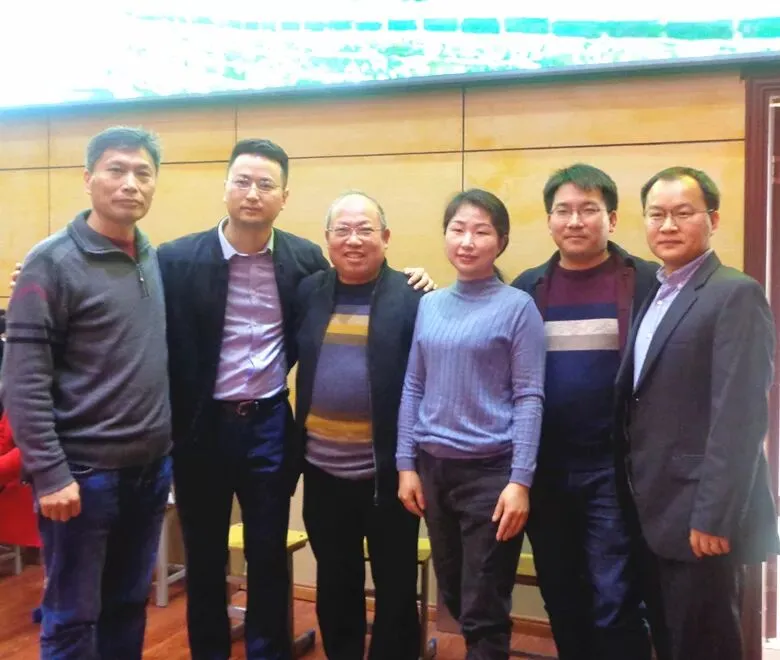砥砺前行 勇创辉煌——2019年中考冲刺宣誓仪式暨校友基金会颁奖大会-第30张图片-四季读书网 砥砺前行 勇创辉煌——2019年中考冲刺宣誓仪式暨校友基金会颁奖大会-第30张图片-四季读书网