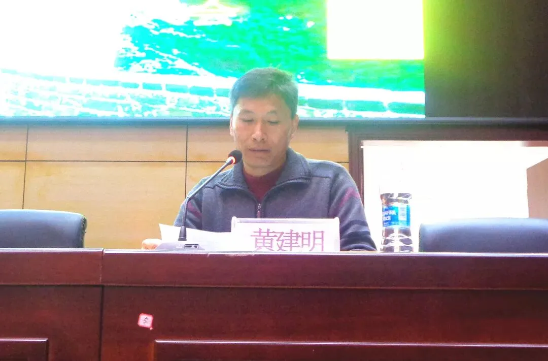 砥砺前行 勇创辉煌——2019年中考冲刺宣誓仪式暨校友基金会颁奖大会-第38张图片-四季读书网 砥砺前行 勇创辉煌——2019年中考冲刺宣誓仪式暨校友基金会颁奖大会-第38张图片-四季读书网