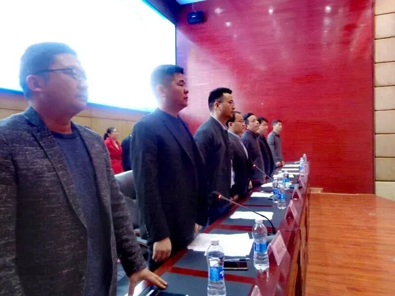 砥砺前行 勇创辉煌——2019年中考冲刺宣誓仪式暨校友基金会颁奖大会-第56张图片-四季读书网 砥砺前行 勇创辉煌——2019年中考冲刺宣誓仪式暨校友基金会颁奖大会-第56张图片-四季读书网