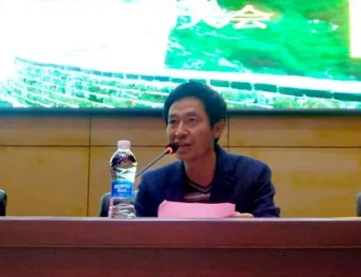 砥砺前行 勇创辉煌——2019年中考冲刺宣誓仪式暨校友基金会颁奖大会-第61张图片-四季读书网 砥砺前行 勇创辉煌——2019年中考冲刺宣誓仪式暨校友基金会颁奖大会-第61张图片-四季读书网