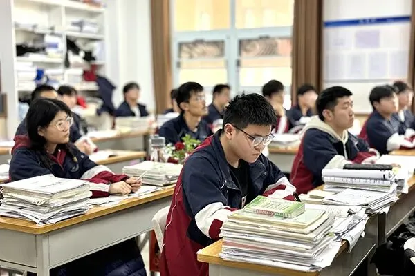 郑州中考、高考全日制择校:口碑补习学校完整解析(2026最新版)-第14张图片-四季读书网 郑州中考、高考全日制择校:口碑补习学校完整解析(2026最新版)-第14张图片-四季读书网