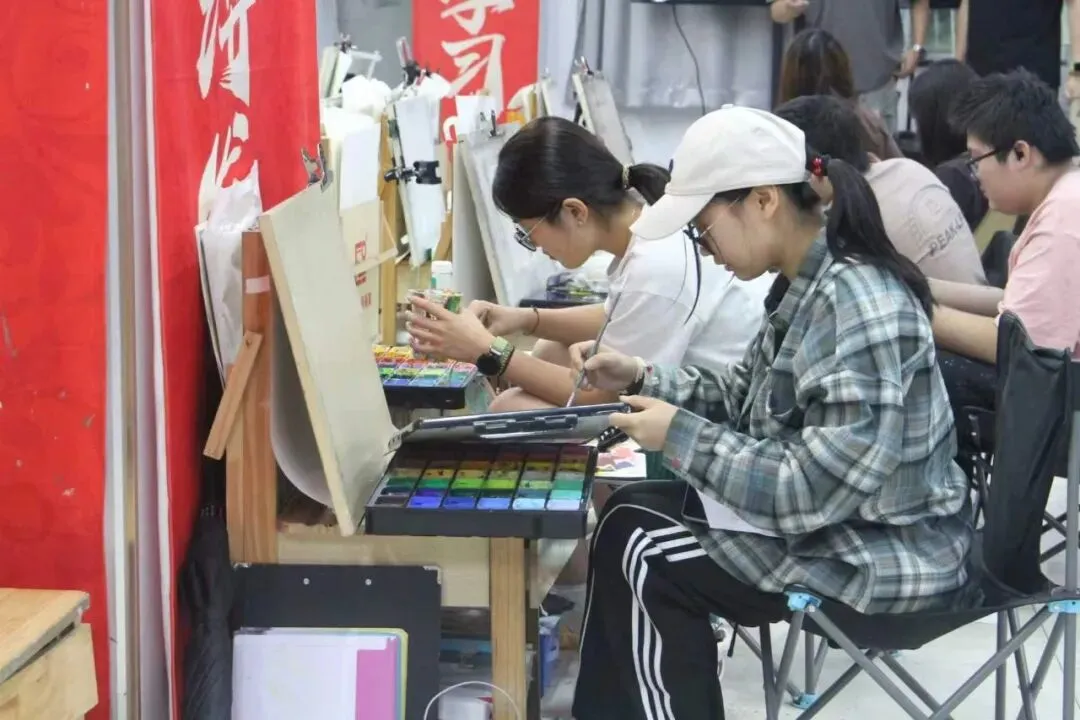笔墨赴征途,模考砺初心|七号画室2026全省一模统考全纪实-第16张图片-四季读书网 笔墨赴征途,模考砺初心|七号画室2026全省一模统考全纪实-第16张图片-四季读书网