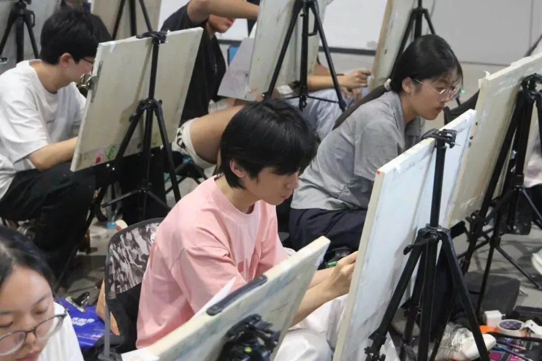 笔墨赴征途,模考砺初心|七号画室2026全省一模统考全纪实-第29张图片-四季读书网 笔墨赴征途,模考砺初心|七号画室2026全省一模统考全纪实-第29张图片-四季读书网