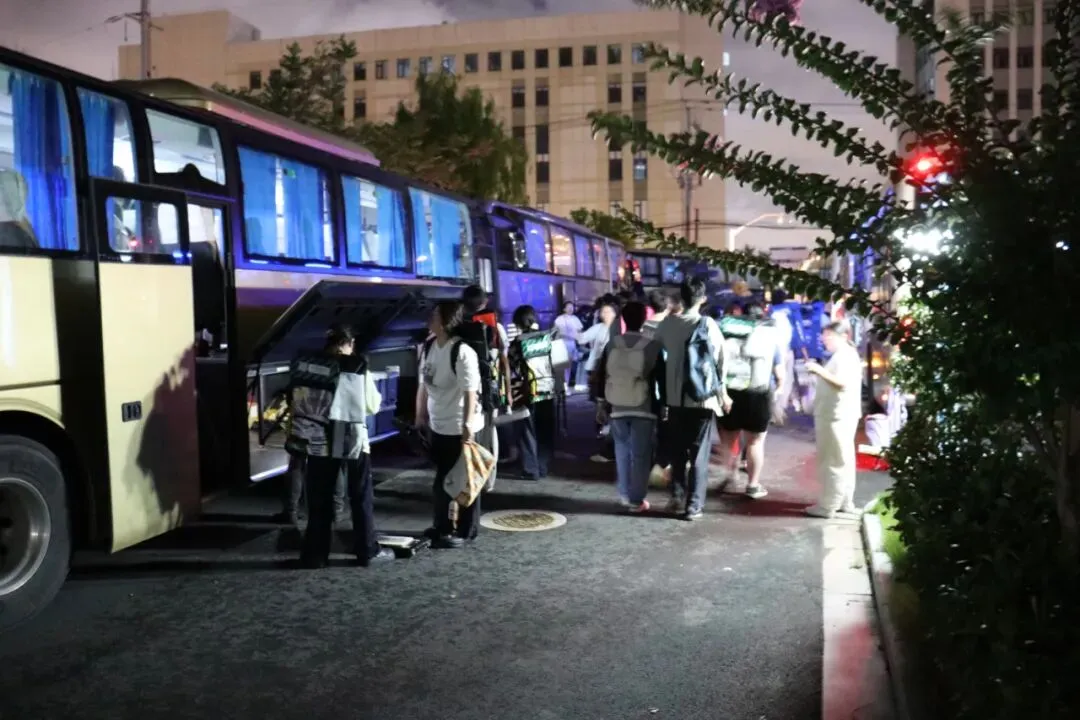 模考砺锋芒 逐梦正当时|博达学校2027上海美术首次模拟考试顺利举行-第30张图片-四季读书网 模考砺锋芒 逐梦正当时|博达学校2027上海美术首次模拟考试顺利举行-第30张图片-四季读书网