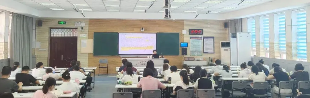 【校园动态】深耕真题明方向 精准施策启新程-第4张图片-四季读书网