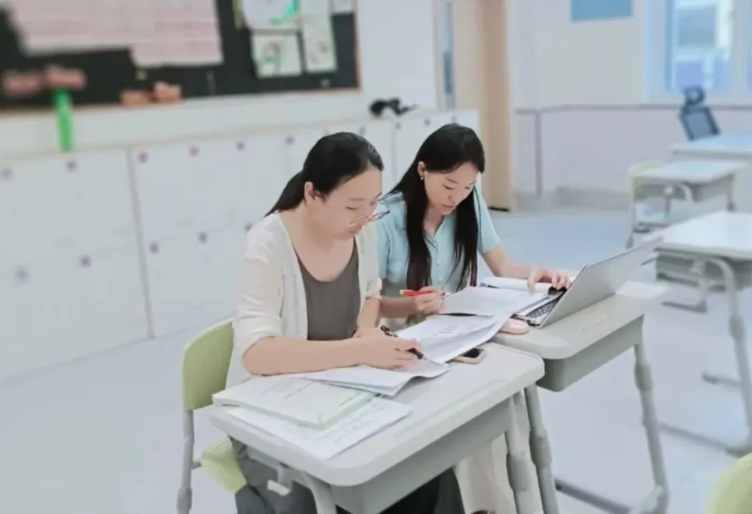 【教学教研】研析中考真题,聚力备考新程|初中部开展2026年河南中考命题分析专题教研会-第25张图片-四季读书网
