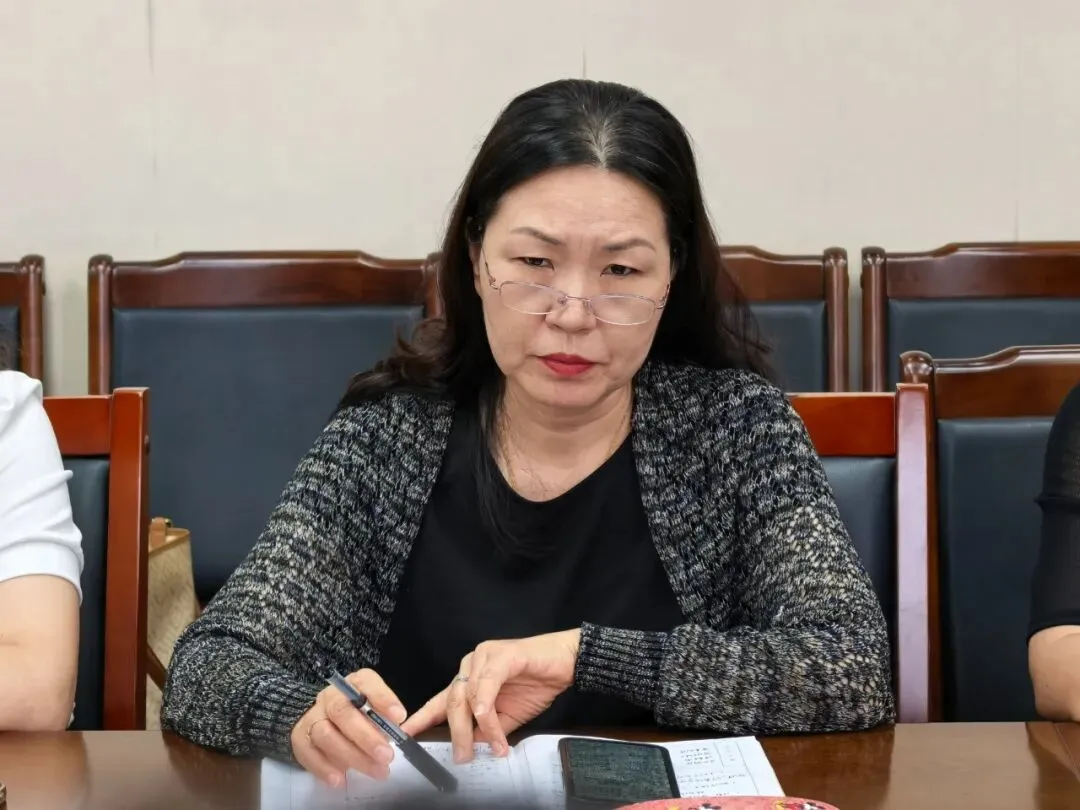 凝心聚力备中考,精准施策创佳绩——我校召开初三中考备考工作会-第2张图片-四季读书网 凝心聚力备中考,精准施策创佳绩——我校召开初三中考备考工作会-第2张图片-四季读书网