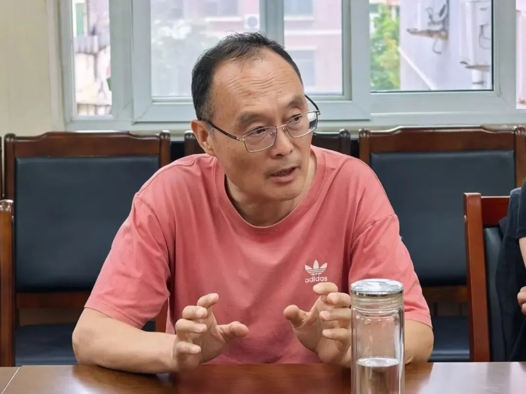 凝心聚力备中考,精准施策创佳绩——我校召开初三中考备考工作会-第6张图片-四季读书网 凝心聚力备中考,精准施策创佳绩——我校召开初三中考备考工作会-第6张图片-四季读书网
