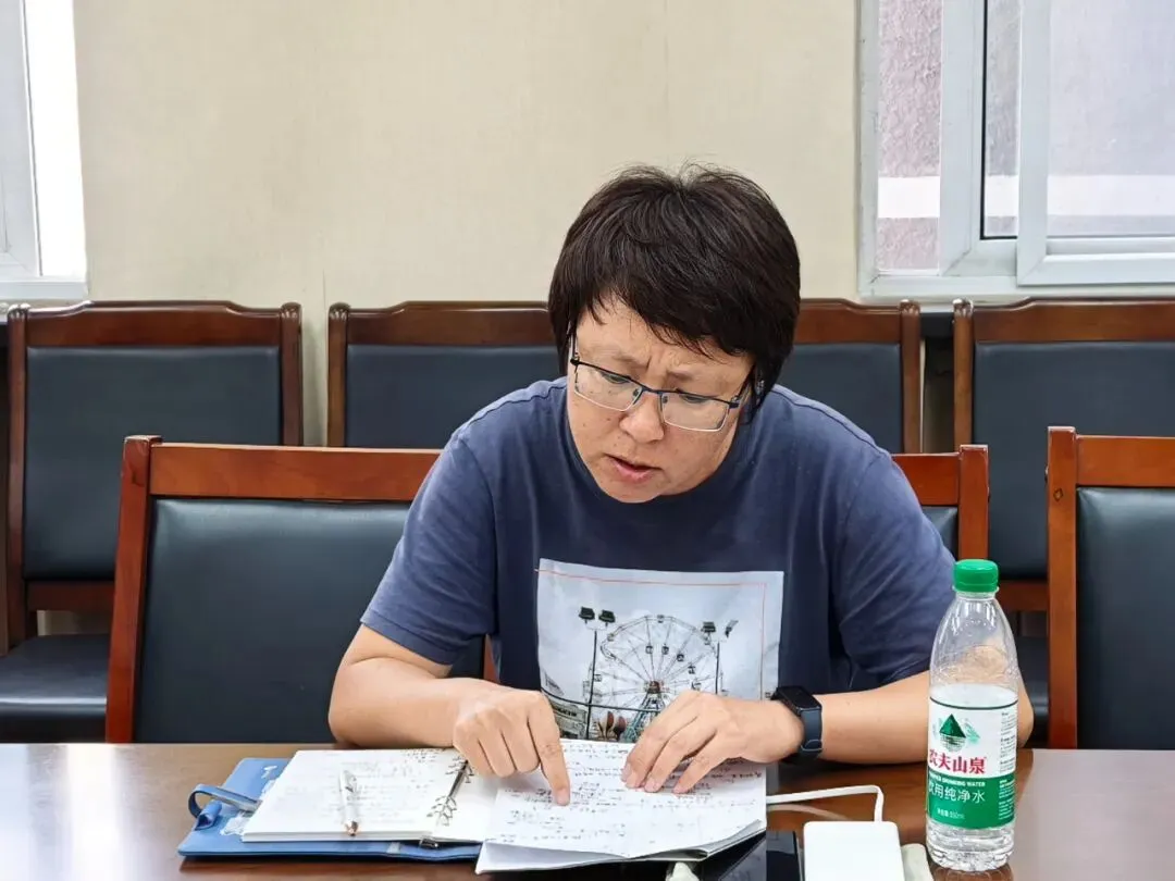 凝心聚力备中考,精准施策创佳绩——我校召开初三中考备考工作会-第7张图片-四季读书网 凝心聚力备中考,精准施策创佳绩——我校召开初三中考备考工作会-第7张图片-四季读书网