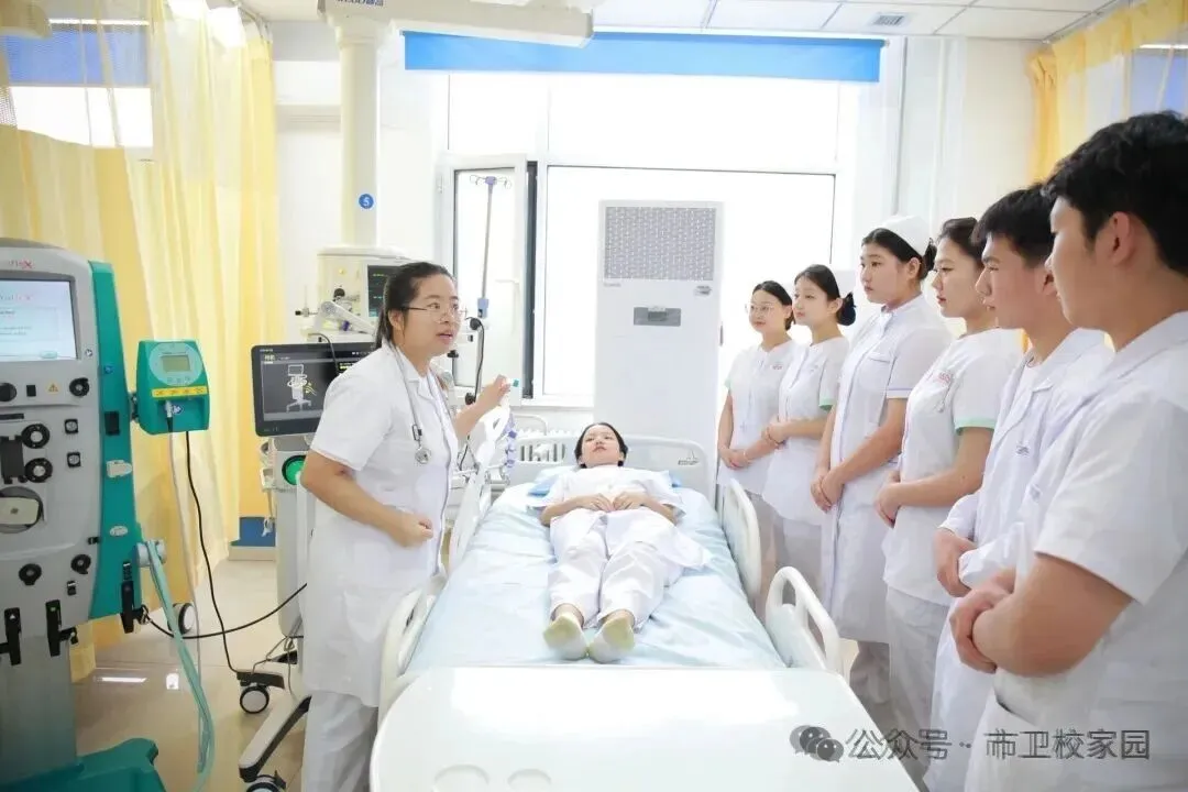 中考结束,很多家长和同学都在纠结:初中毕业学什么有前景?-第14张图片-四季读书网