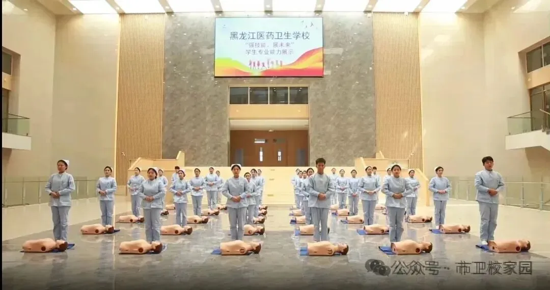 中考结束,很多家长和同学都在纠结:初中毕业学什么有前景?-第17张图片-四季读书网