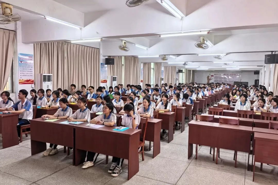 为心赋能,赢战中考!——普宁市城东中学开展中考考前减压赋能体验式心理活动-第7张图片-四季读书网