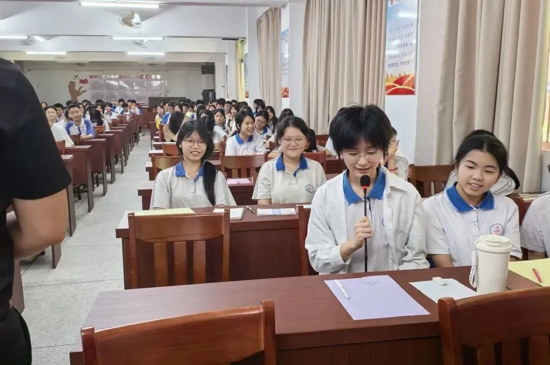为心赋能,赢战中考!——普宁市城东中学开展中考考前减压赋能体验式心理活动-第11张图片-四季读书网