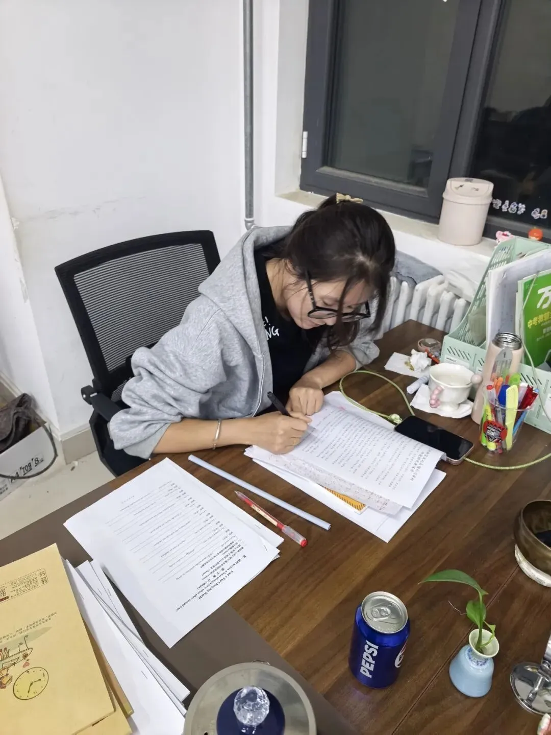 中考压实安全责任 筑牢平安校园|成功中考一校、三校开展安全责任书签订工作-第5张图片-四季读书网