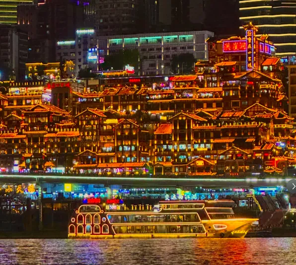 重庆超全旅游攻略|本地人私藏!不绕路、不踩坑、沉浸式逛山城