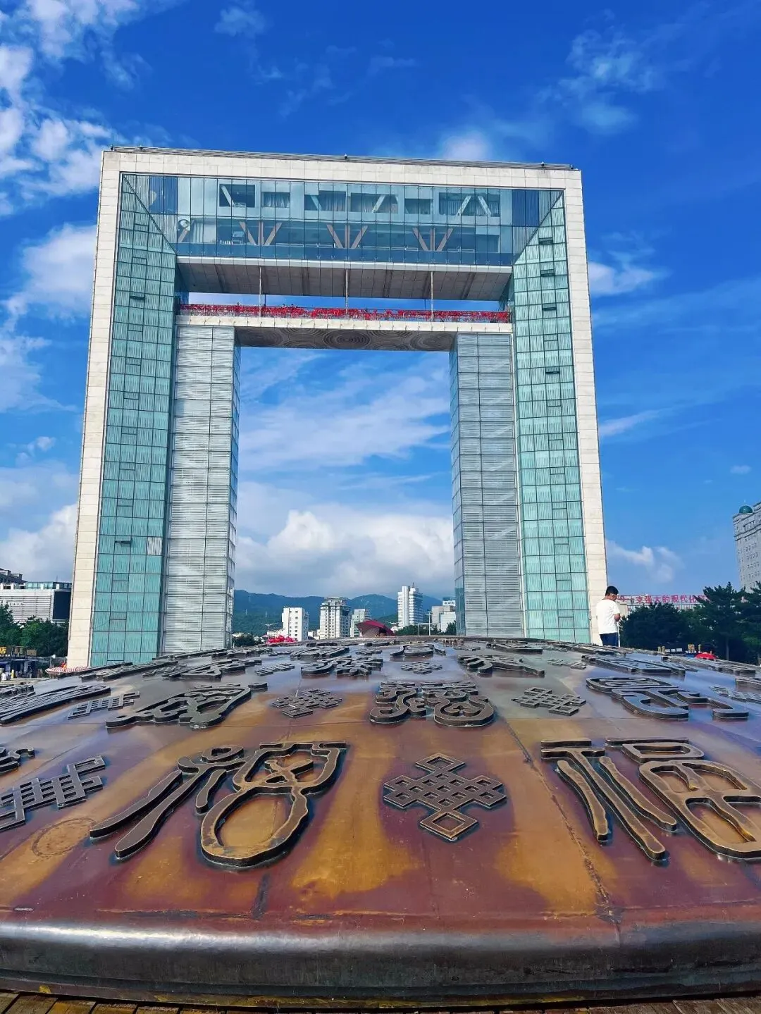 威海3天2晚旅游攻略(2026最新版):第一次去威海怎么玩?海边、日落、童话小镇、美食一次!