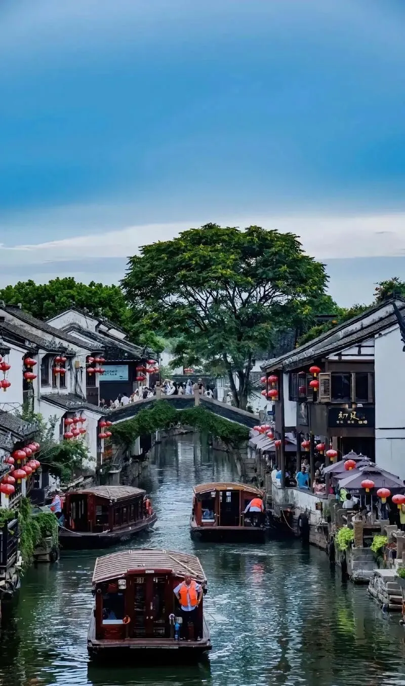 苏州旅游攻略|江南园林甲天下,小桥流水,古镇密布,美食清甜,适合休闲慢游、亲子|必去景点、交通吃住、行程一次讲清