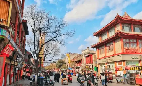 一个人的旅行,从河南开封开始,不用攻略,随便吃吃逛逛都有老城的味道!!!心累了,去小住三五天!