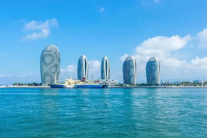 2026 暑假三亚旅游攻略|海棠湾 / 大东海片区 木鸟严选滨海民宿 + 订房全 FAQ