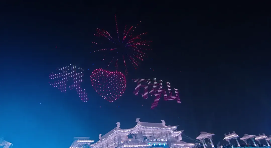 开封万岁山武侠城攻略2026最新|门票价格+交通+节目表+美食+音乐节游玩全指南