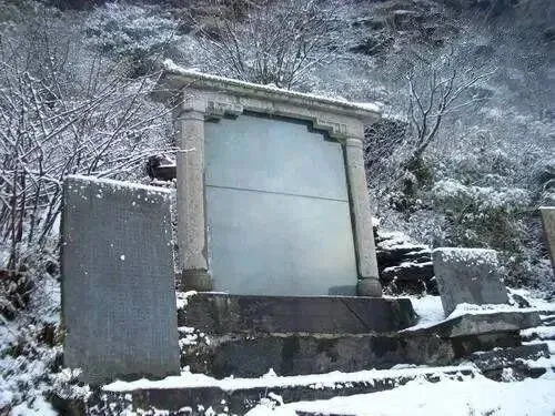 贵州|多彩贵州全域旅游完整攻略|瀑布、森林、神山、苗寨、古镇