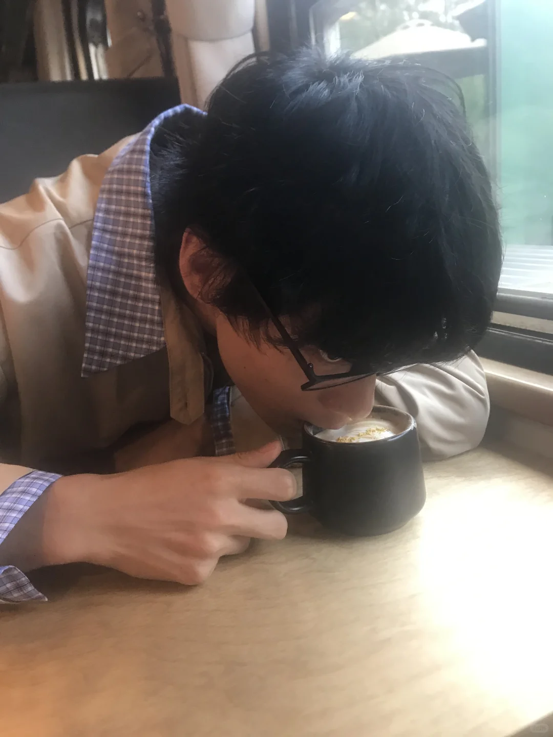 阳光照耀阴湿男