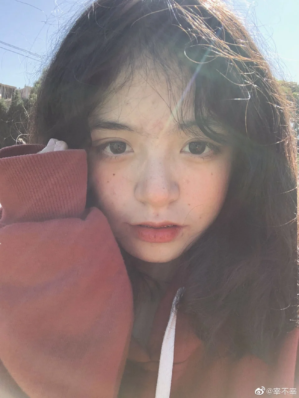 真是个迷人的女孩子