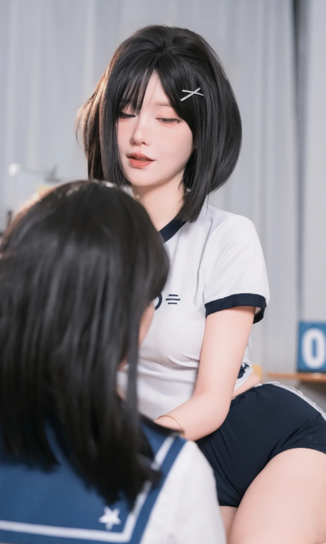 闺蜜拍照 | 体操服vs水手服