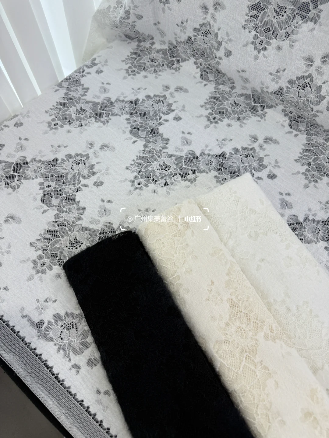 羽毛纱蕾丝裙
