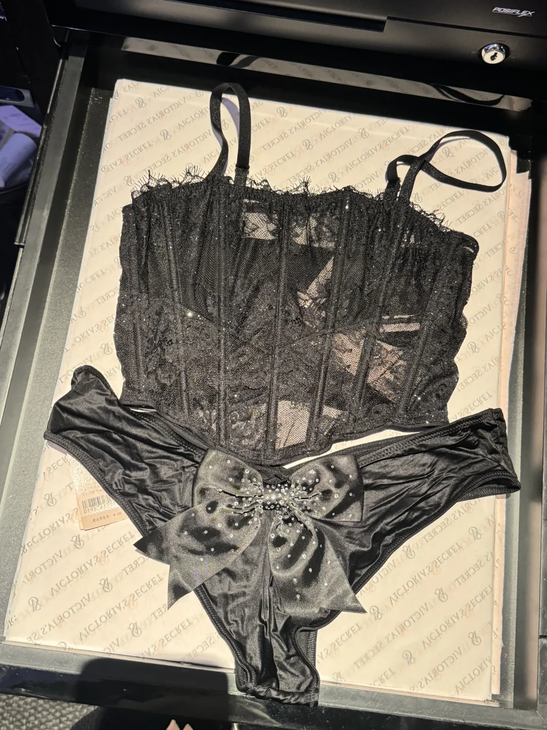 维秘胸衣