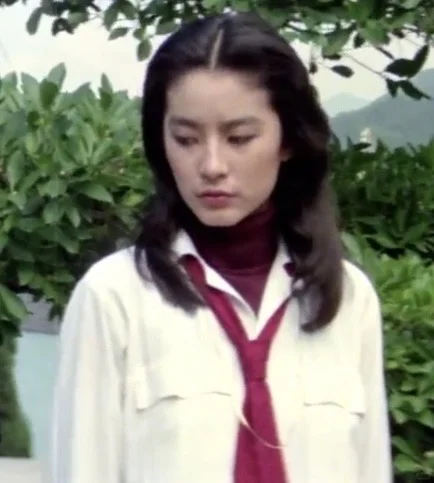美人就算驼着背也是美丽的