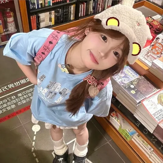 WeChat丨搞怪可爱女头.