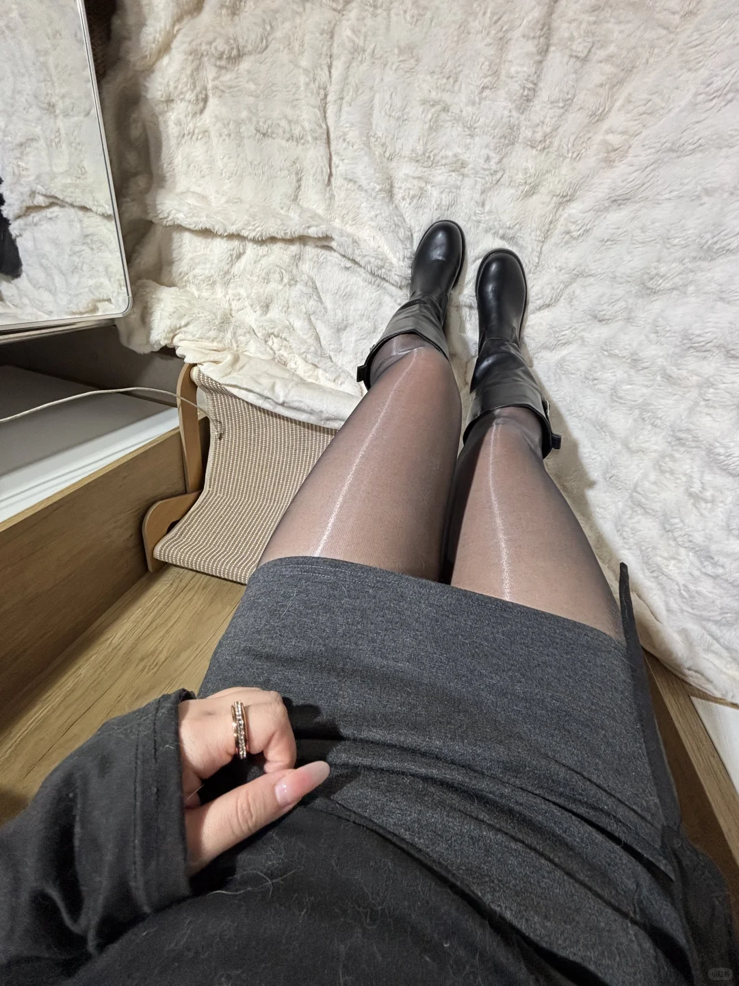 约会斩男黑丝！极光细闪加持，走路都带光