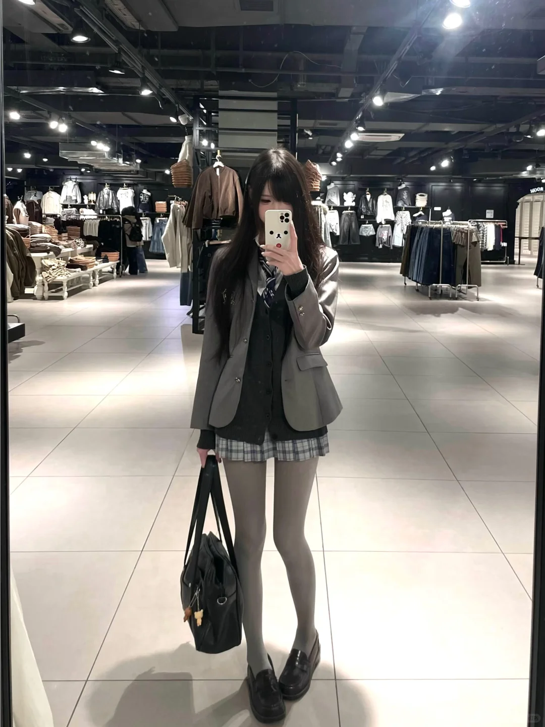 ᔦ ° ꒳ ° ᔨ ̖́-