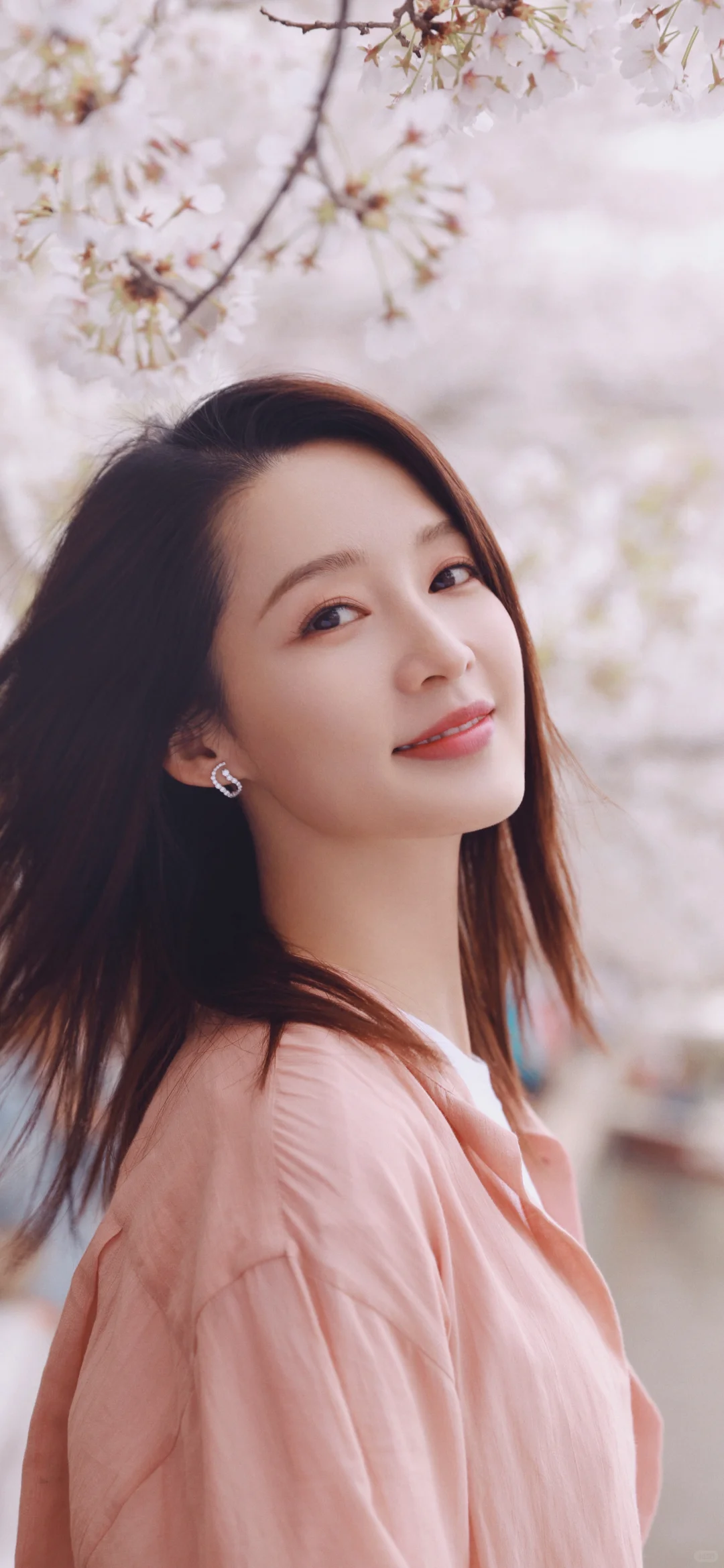 💕美到尖叫！李沁壁纸，每一张都超惊艳