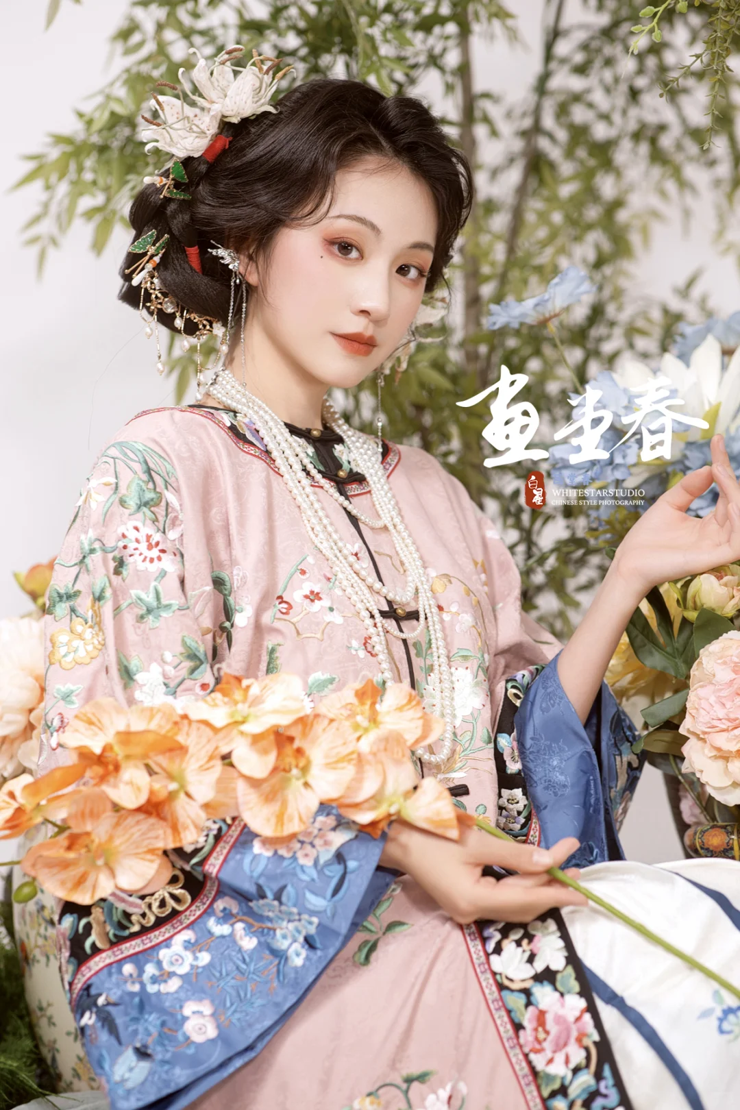 “我不是旧时代遗物，是盛放的东方玫瑰”