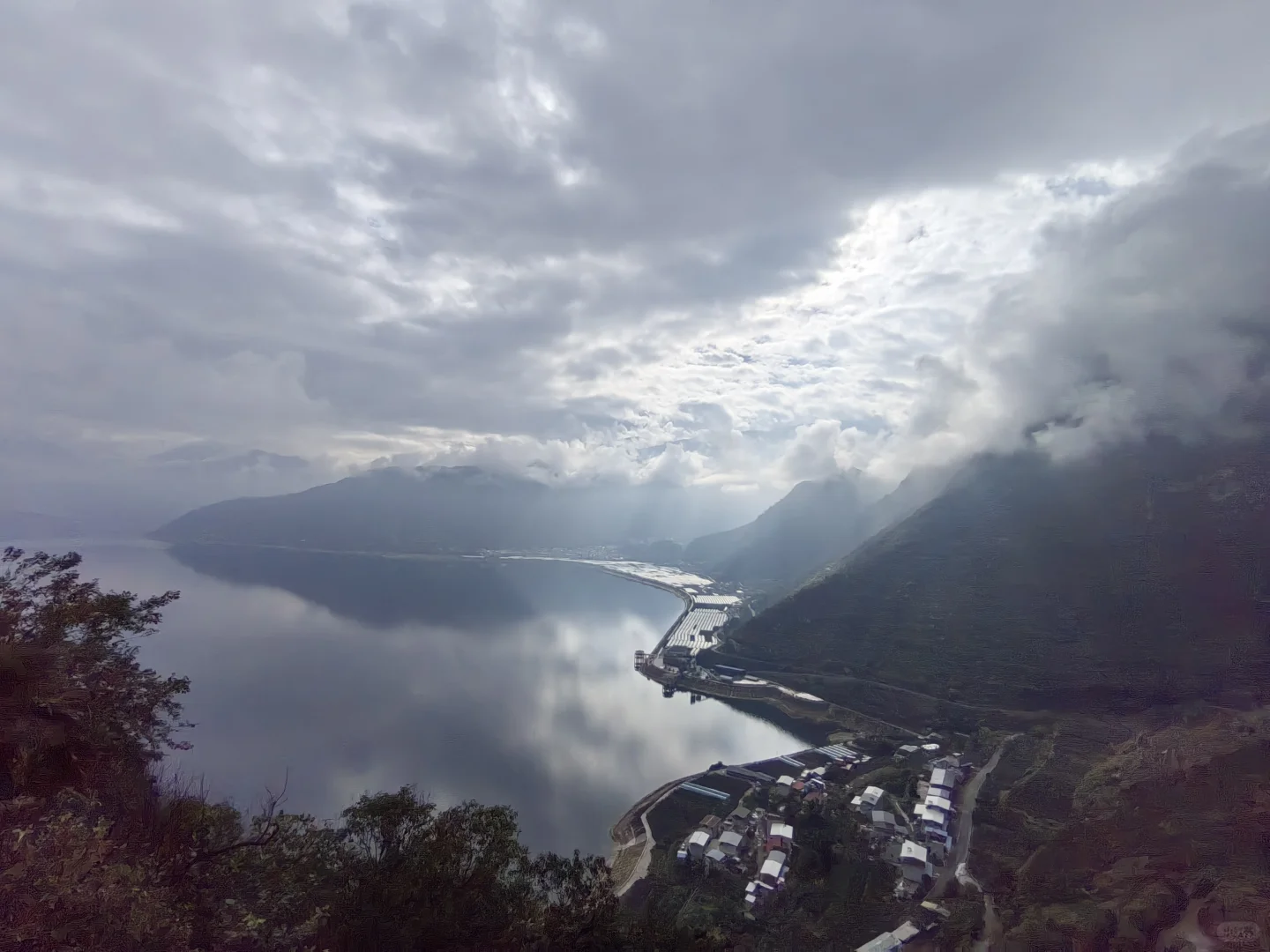 湖山云境