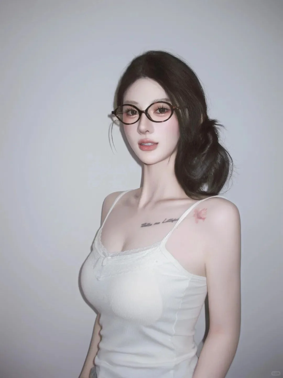 美艳动人，白到发光，这样女人是谁的小娇妻