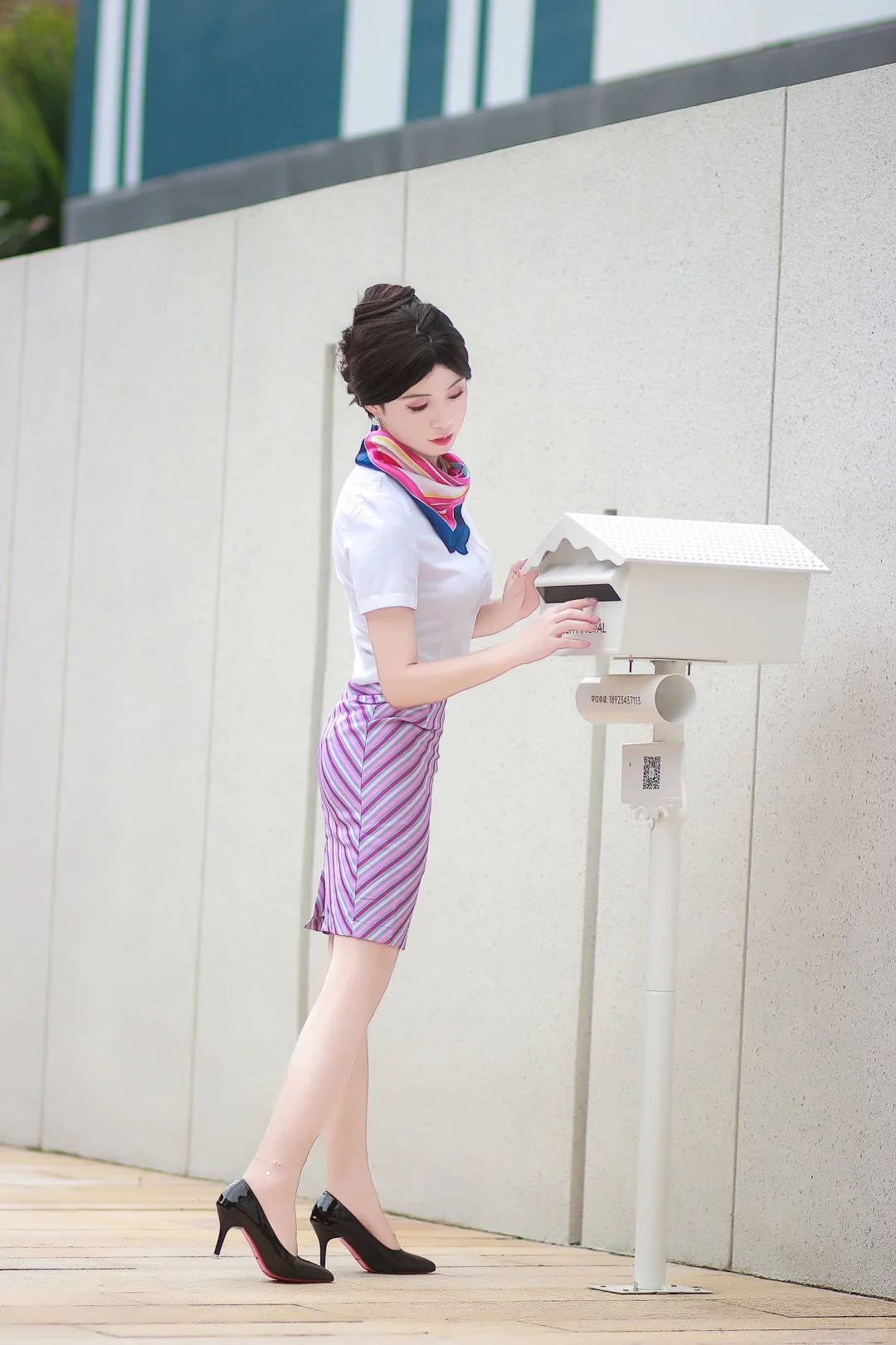 穿上制服真的太美啦！